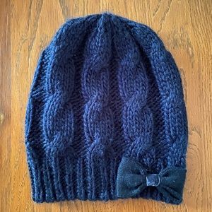 Abercrombie & Fitch Knitted Bow Beanie